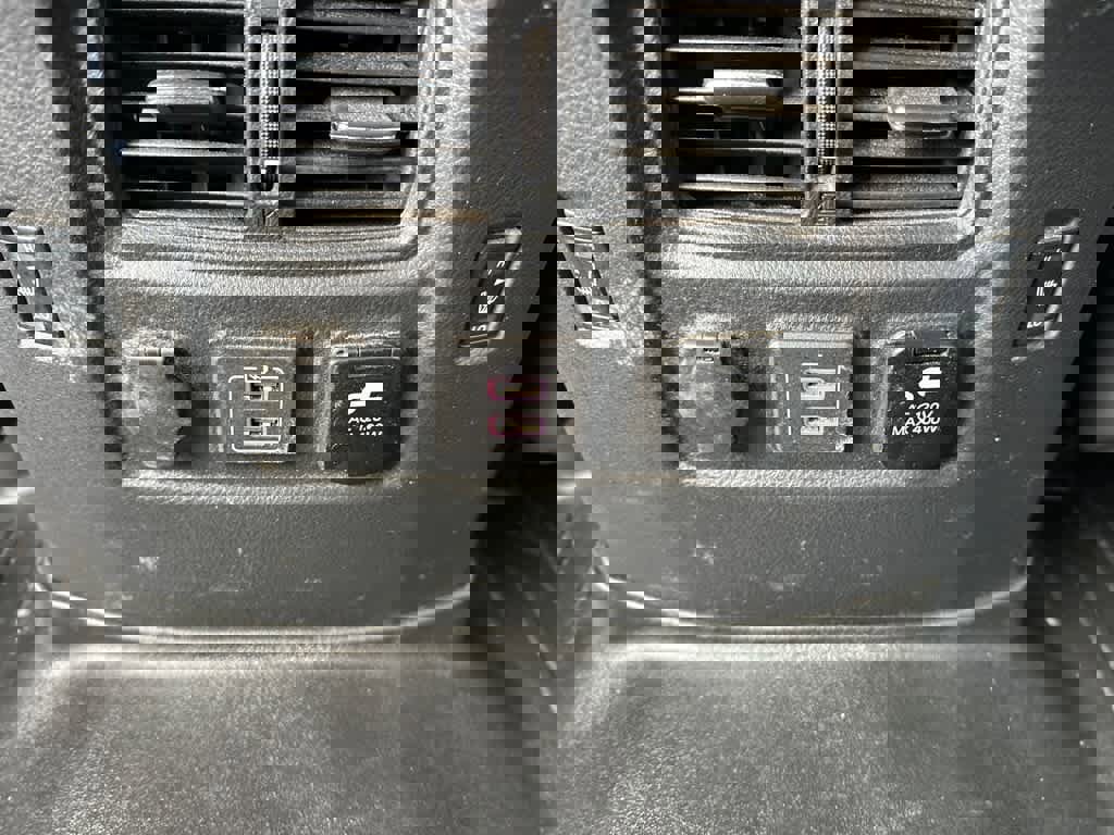 Used 2021 Nissan Titan Platinum Reserve w/ Moonroof Package image 12