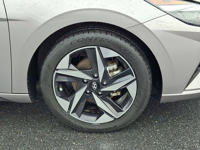 Used 2023 Hyundai Elantra SEL w/ Convenience Package image 8