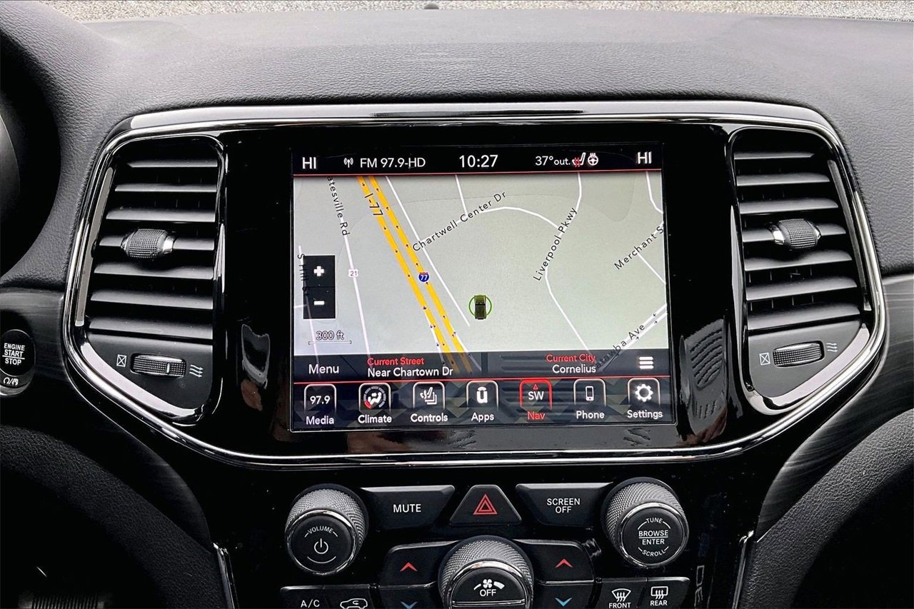 Certified 2020 Jeep Grand Cherokee Laredo image 13