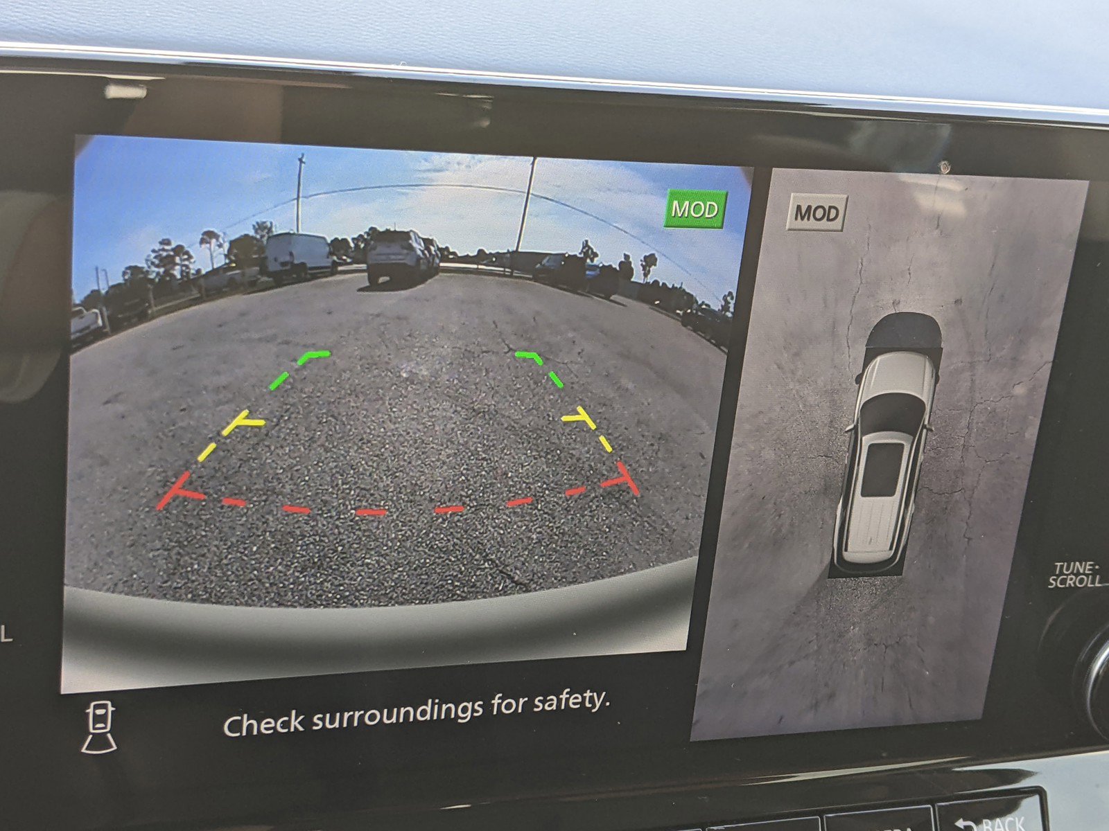 Used 2024 Nissan Pathfinder Platinum w/ Cargo Package image 28