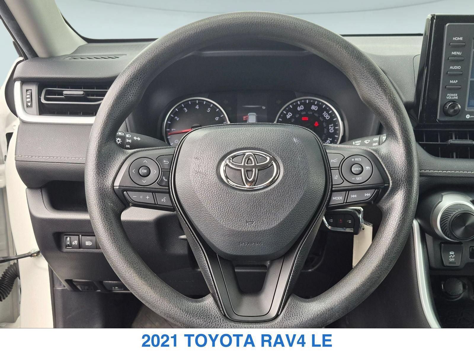 Used 2021 Toyota RAV4 LE w/ Carpet Mat Package (TMS) AWD/4WD image 17