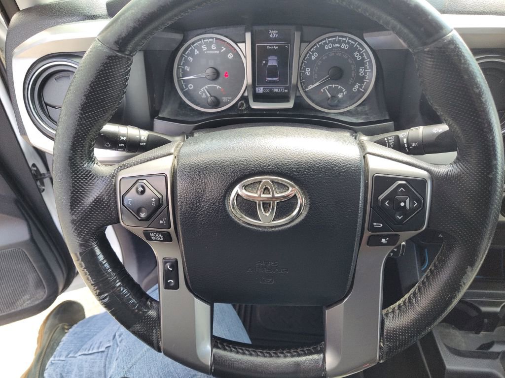 Used 2016 Toyota Tacoma SR5 w/ SR5 Appearance Package (SN) AWD/4WD image 30