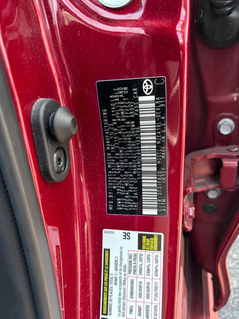 Used 2024 Toyota Corolla LE FWD image 15
