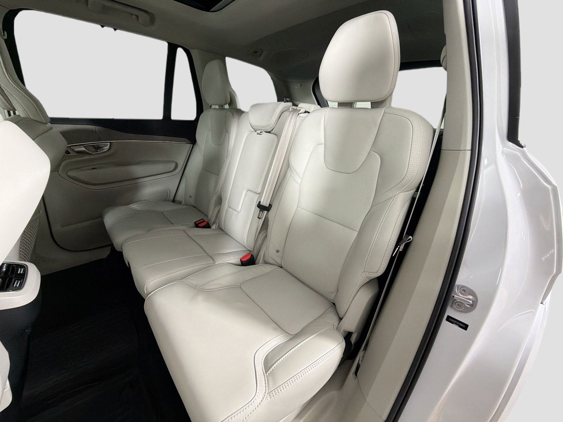 Certified 2024 Volvo XC90 B6 Ultimate w/ Protection Package Premier AWD/4WD image 24