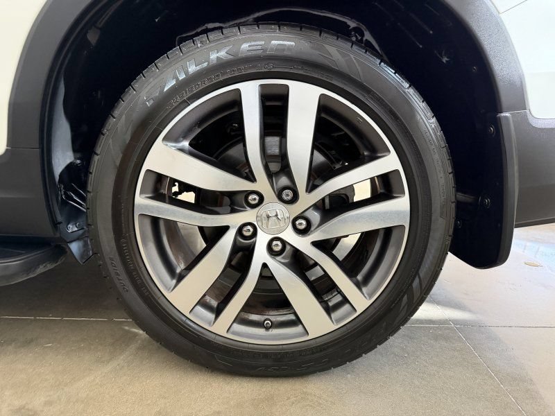 Used 2016 Honda Pilot Touring image 12