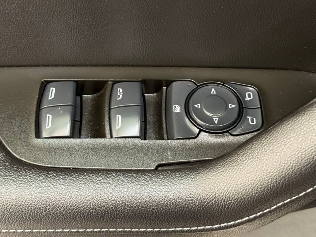 Used 2025 Chevrolet Blazer LT image 31