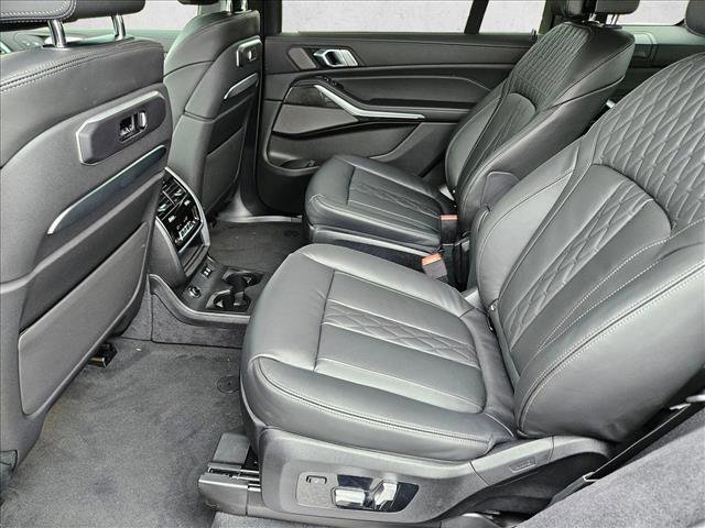 New 2026 BMW X7 M60i image 15