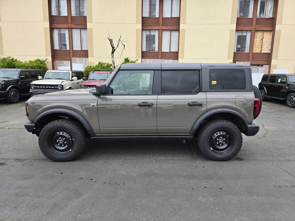 New 2026 Ford Bronco Big Bend w/ Black Diamond Package AWD/4WD image 2