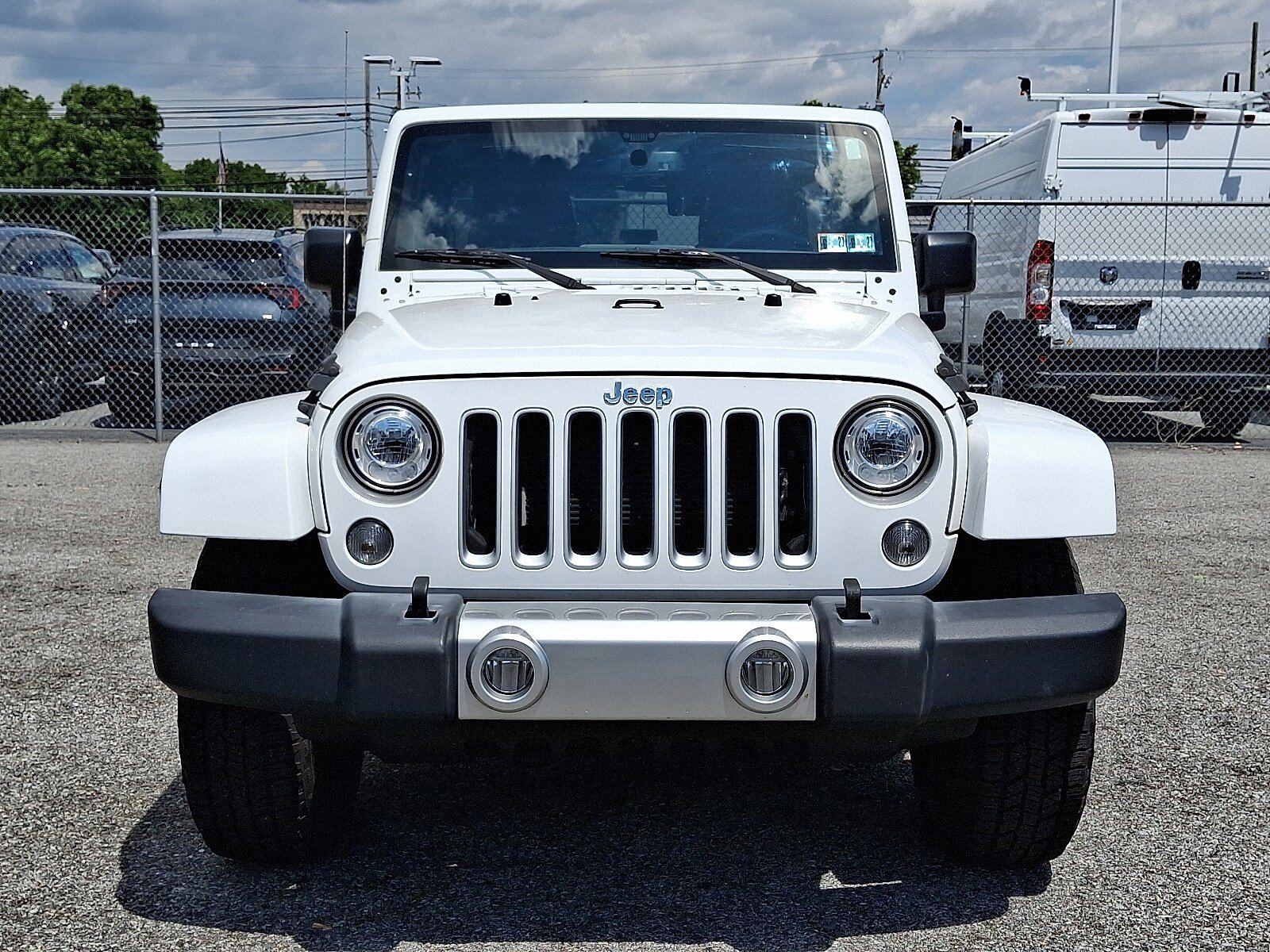 Used 2017 Jeep Wrangler Unlimited Sahara w/ Dual Top Group AWD/4WD image 2
