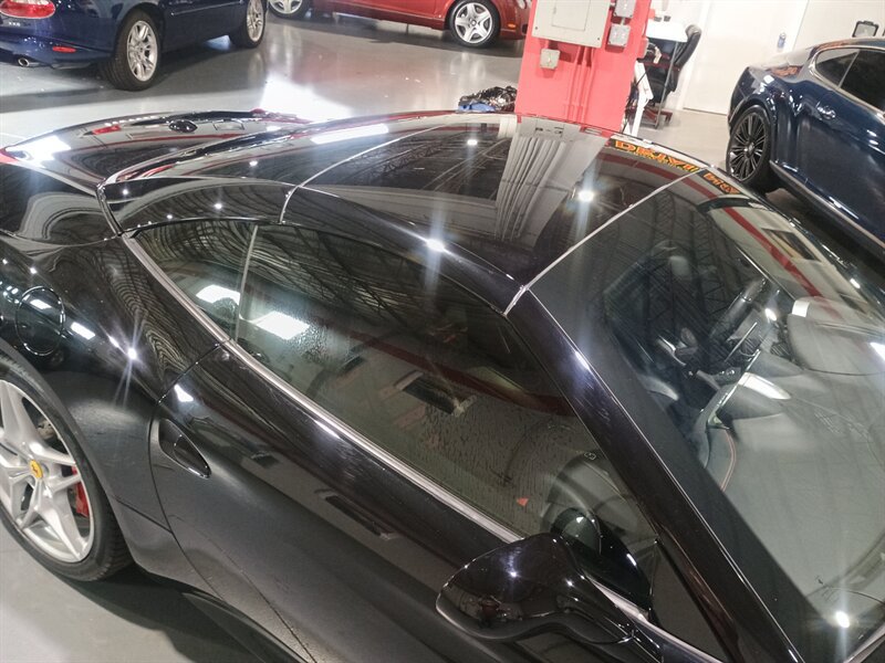 Used 2018 Ferrari California T RWD image 49