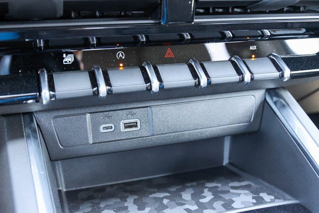 New 2026 GMC Canyon Elevation w/ Convenience Package image 18