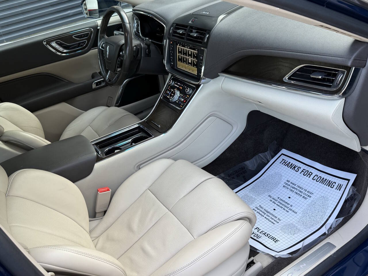 Used 2018 Lincoln Continental Reserve w/ Continental Climate Package AWD/4WD image 23