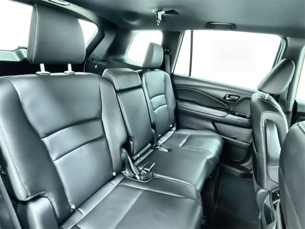 Used 2023 Honda Passport EX-L image 32