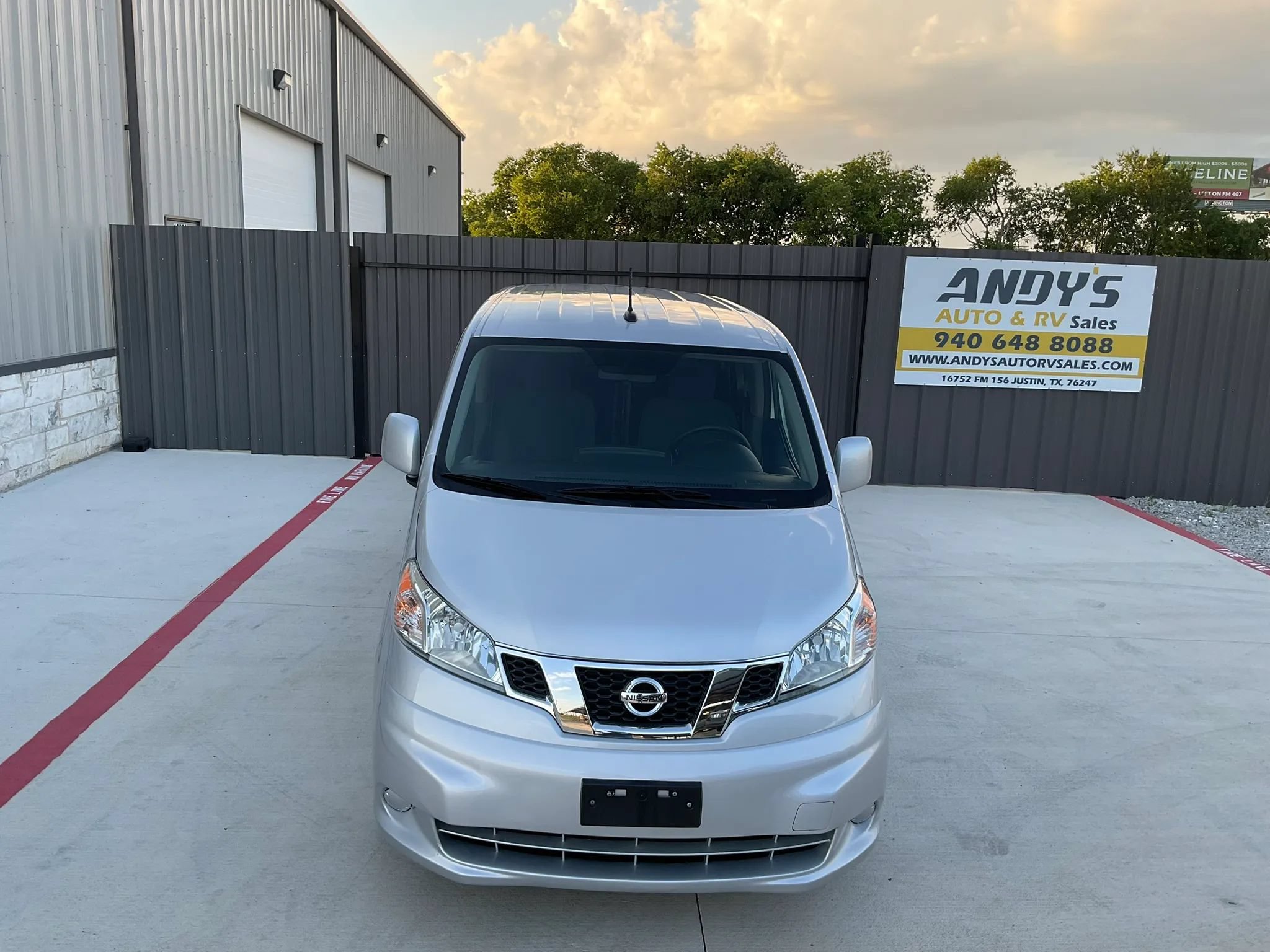 Used 2020 Nissan NV200 SV FWD image 3