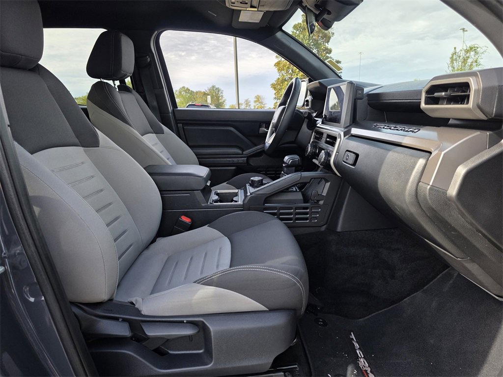 Used 2024 Toyota Tacoma TRD Off-Road image 24