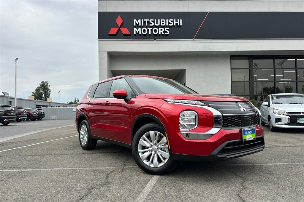 New 2025 Mitsubishi Outlander ES image 2