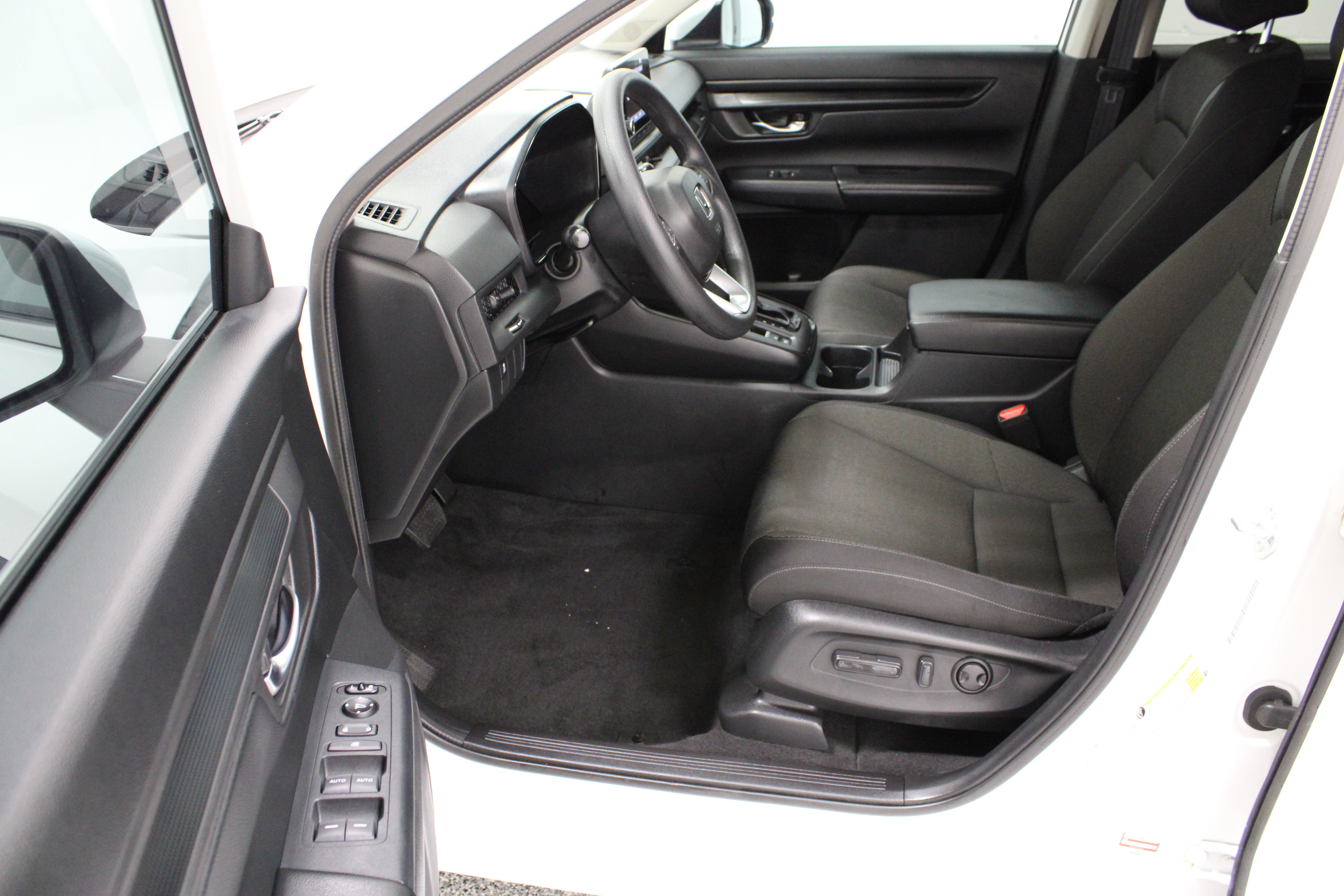 Used 2025 Honda CR-V EX image 14