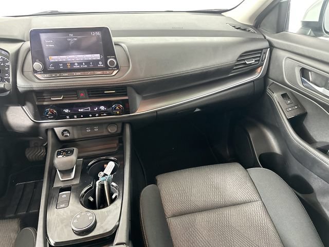 Used 2024 Nissan Rogue SV AWD/4WD image 25