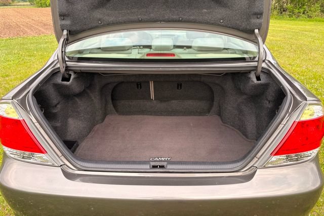 Used 2006 Toyota Camry LE FWD image 5