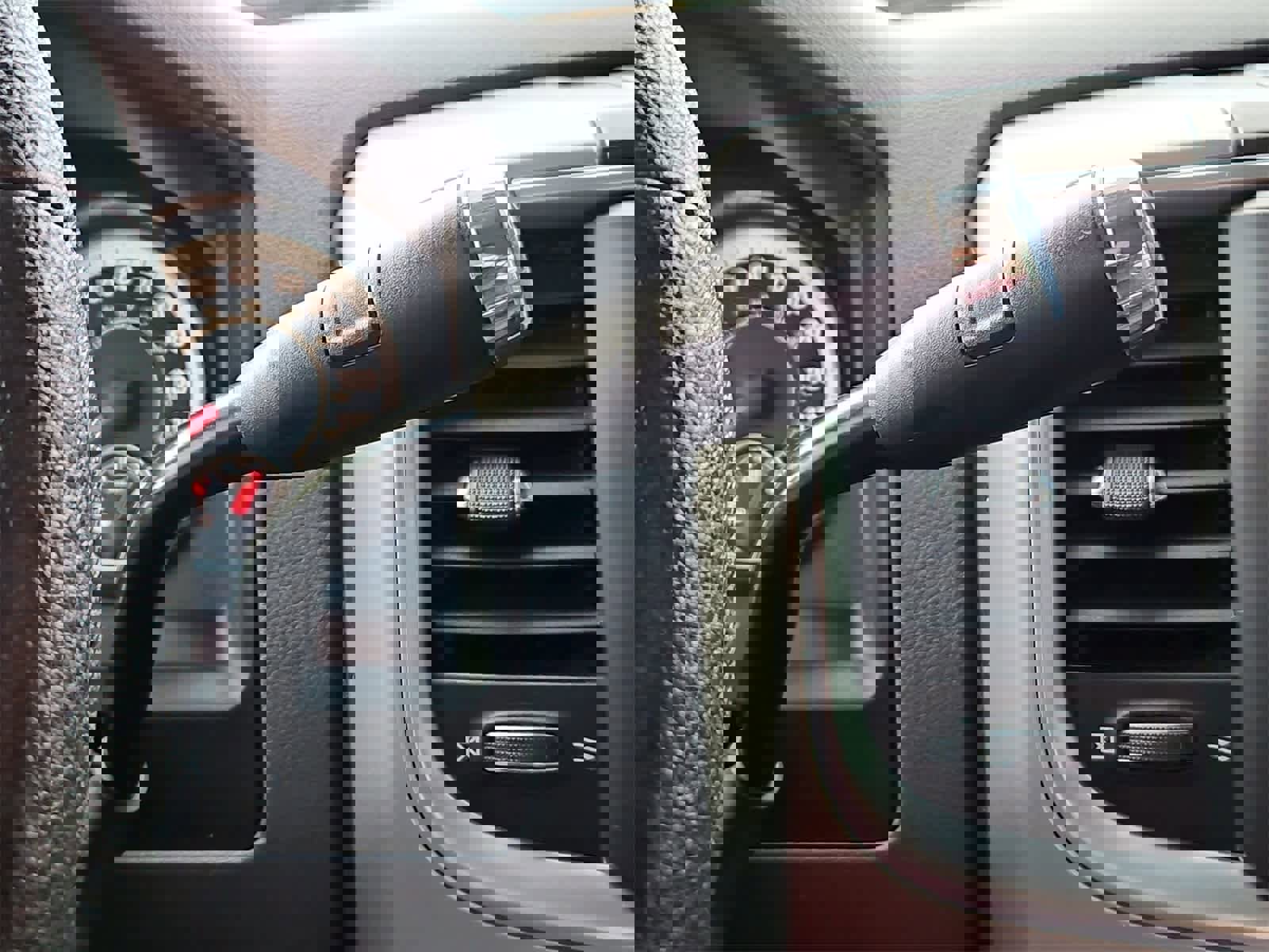 Used 2018 RAM 2500 SLT image 32