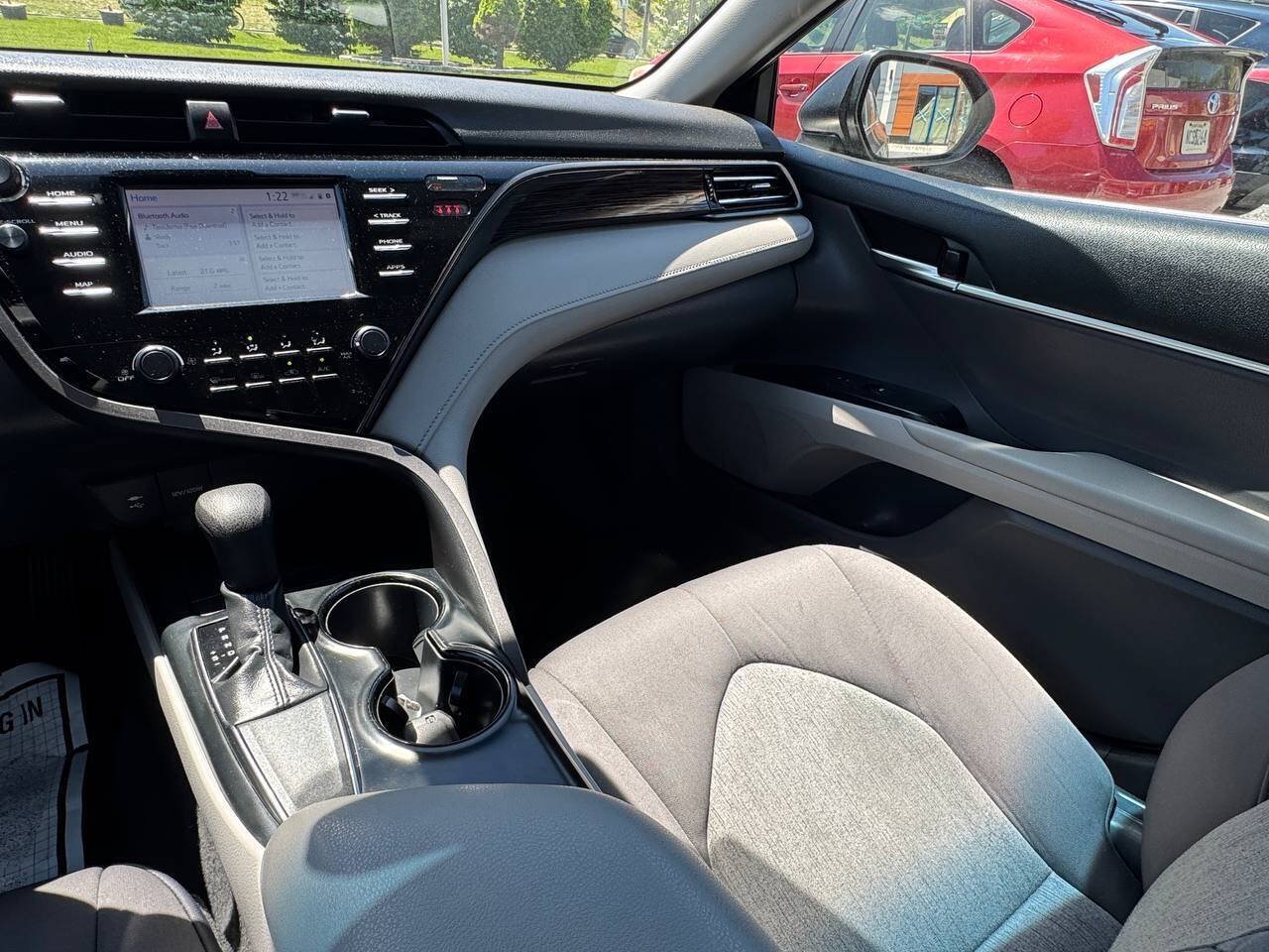 Used 2019 Toyota Camry LE w/ Convenience Package FWD image 16