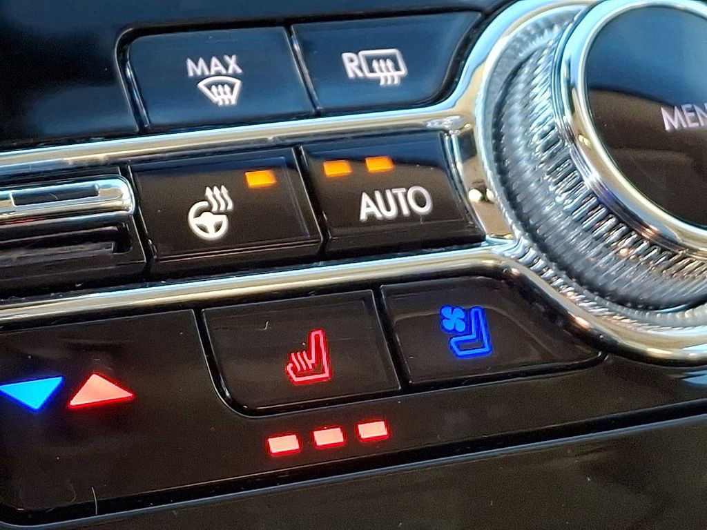 Used 2022 Lincoln Corsair Reserve w/ Equipment Group 201A image 27