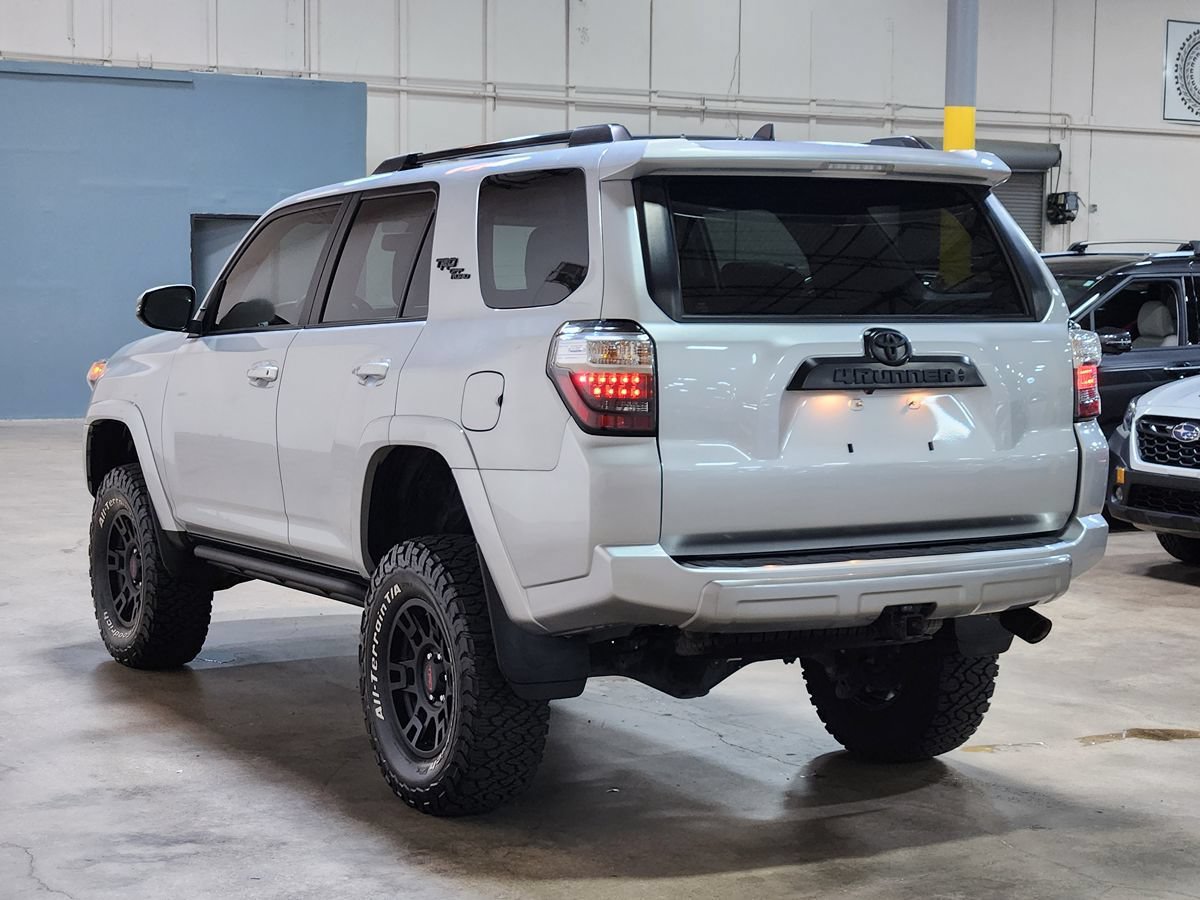 Used 2023 Toyota 4Runner TRD Off-Road Premium AWD/4WD image 11