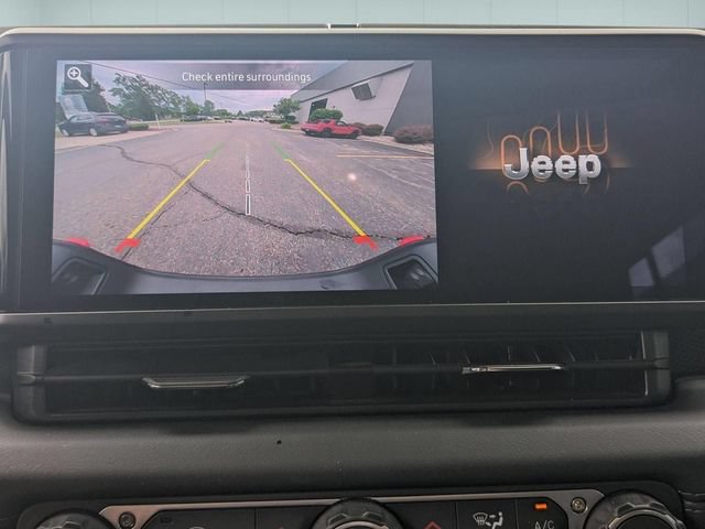 Used 2026 Jeep Gladiator Mojave AWD/4WD image 24