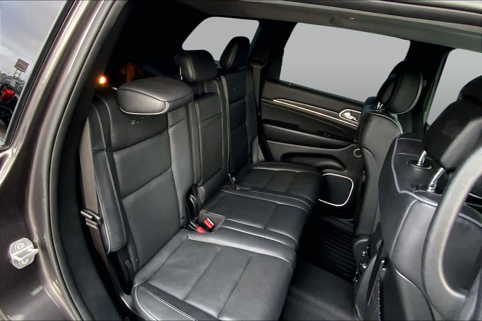 Used 2020 Jeep Grand Cherokee Summit AWD/4WD image 19