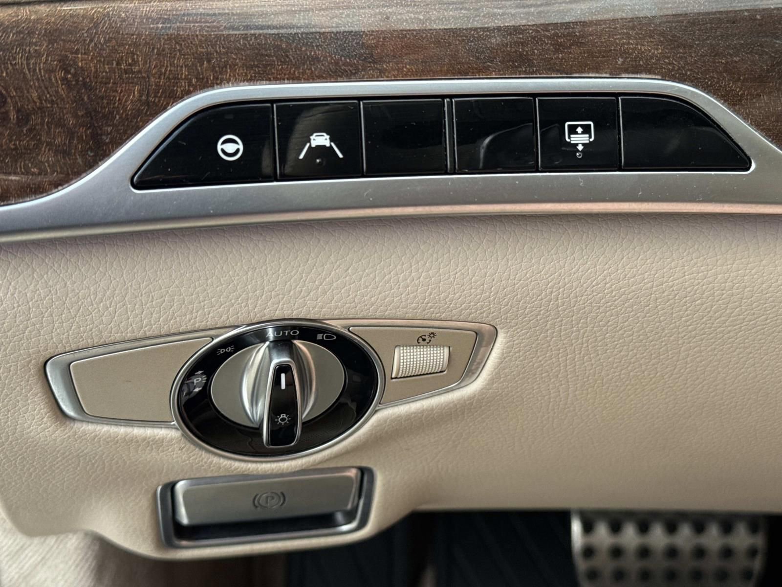 Used 2018 Mercedes-Benz S 560 Sedan image 21