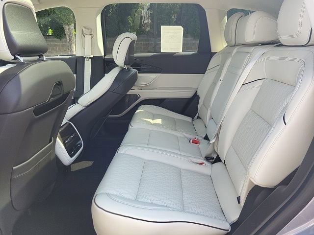 New 2025 Lincoln Nautilus Black Label image 17