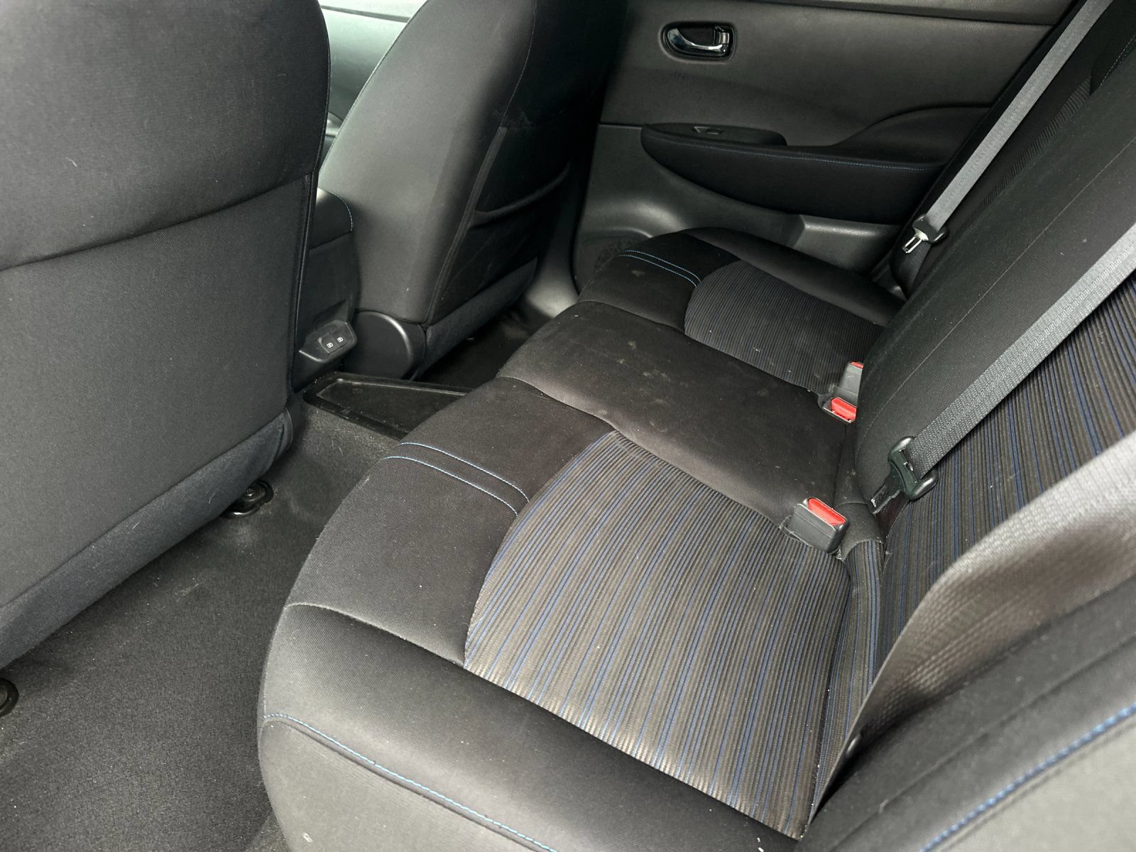 Used 2022 Nissan Leaf S FWD image 11
