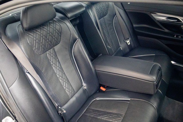 Used 2020 BMW 750i xDrive AWD/4WD image 23