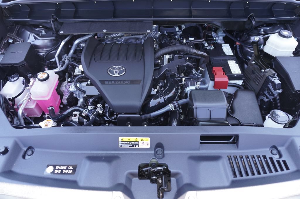 Used 2023 Toyota Highlander XLE FWD image 25