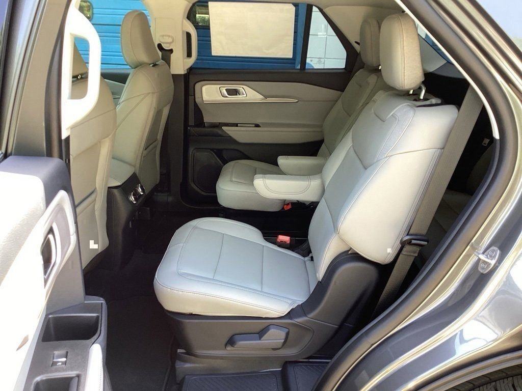 New 2025 Ford Explorer Active w/ Active Comfort Package image 41