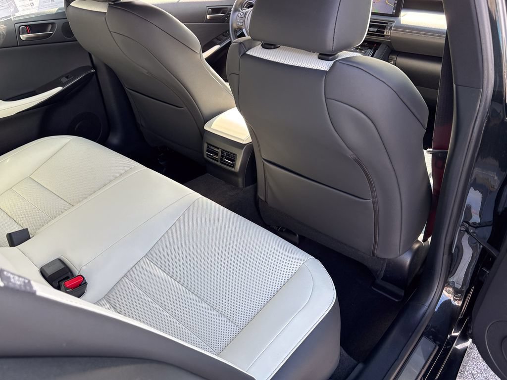 Used 2025 Lexus IS 350 F Sport AWD/4WD image 40