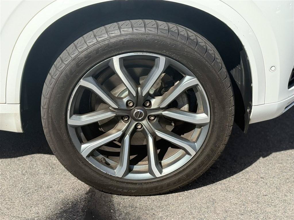 Used 2018 Volvo XC90 T6 Momentum w/ Convenience Package AWD/4WD image 9