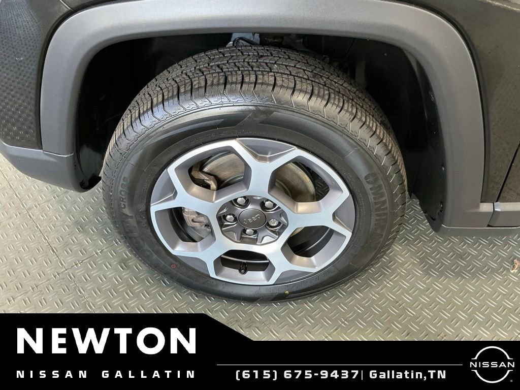 Used 2022 Jeep Compass Trailhawk w/ Trailhawk Convenience Group AWD/4WD image 44