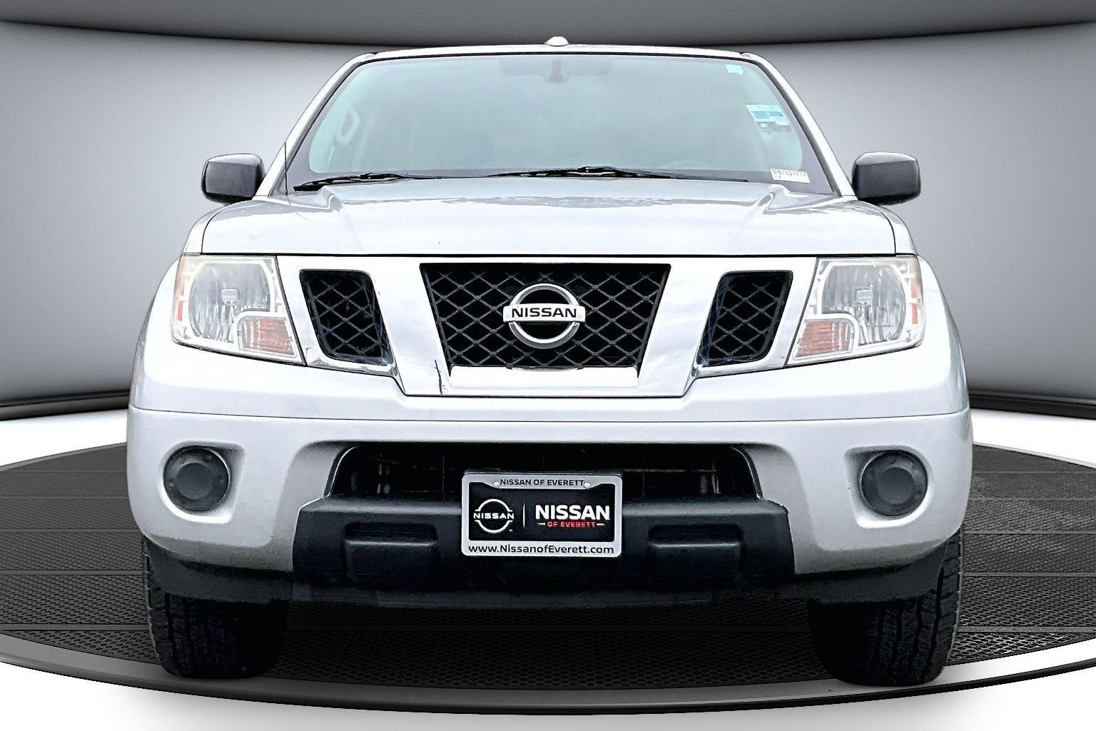 Used 2013 Nissan Frontier SV RWD image 2