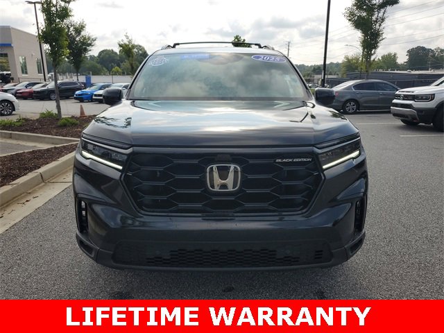 Certified 2025 Honda Pilot Black Edition image 2