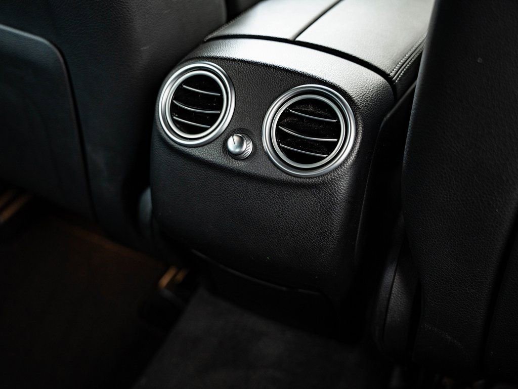 Used 2019 Mercedes-Benz GLC 300 4MATIC Coupe image 36