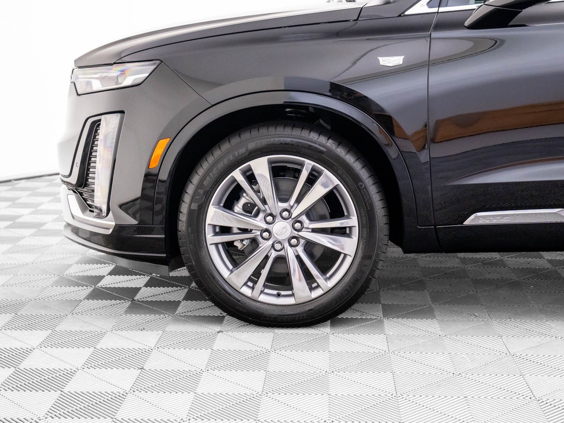 New 2025 Cadillac XT6 Premium Luxury image 36