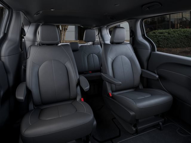 New 2027 Chrysler Pacifica Select FWD image 15