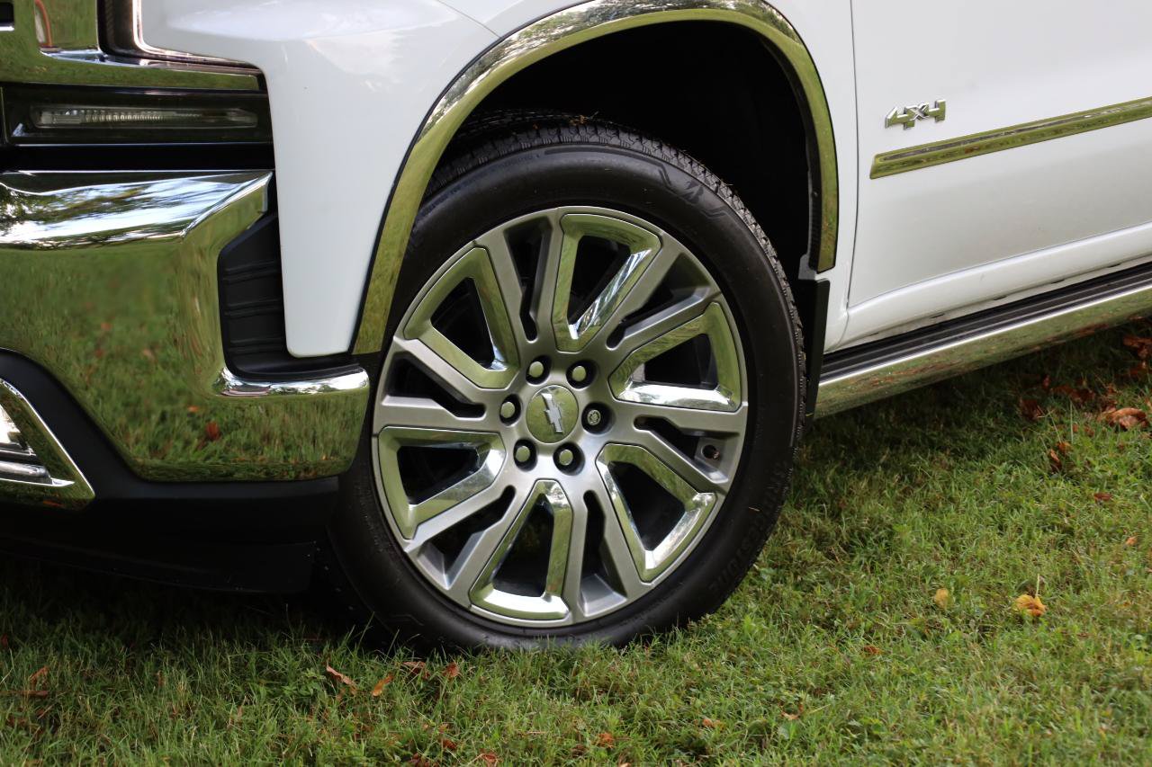 Used 2022 Chevrolet Silverado 1500 LTZ w/ LTZ Premium Package AWD/4WD image 16