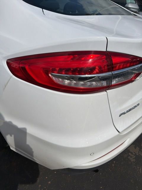 Used 2019 Ford Fusion SE FWD image 8