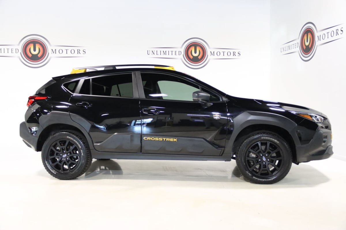 Used 2025 Subaru Crosstrek 2.5i Wilderness AWD/4WD image 36