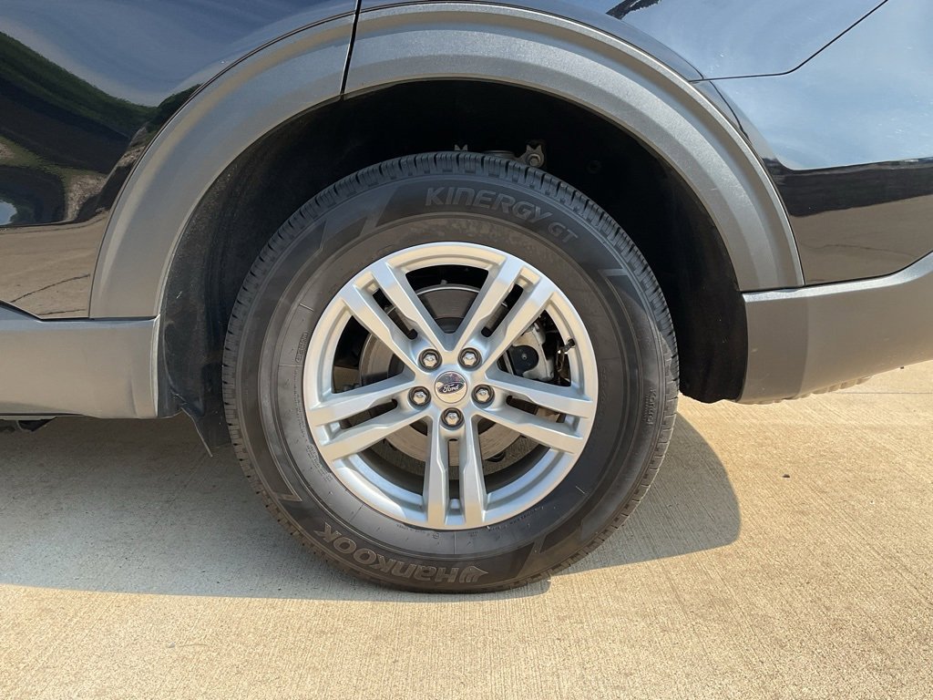 Used 2022 Ford Explorer XLT image 6