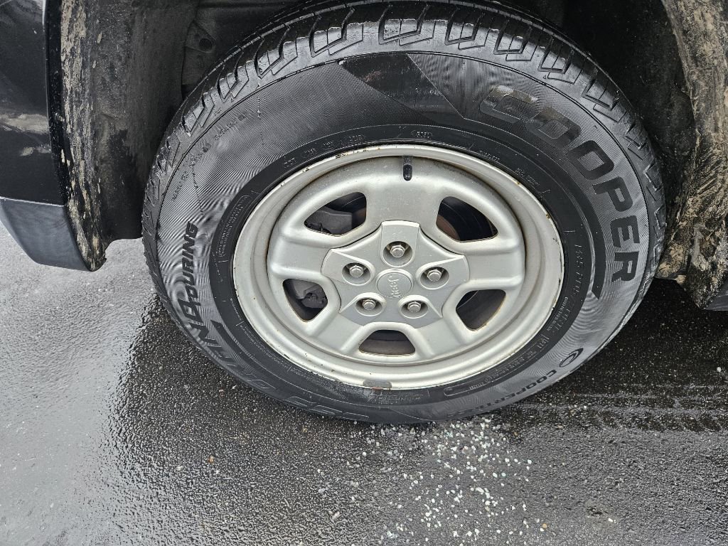 Used 2016 Jeep Patriot Sport w/ Power Value Group image 19