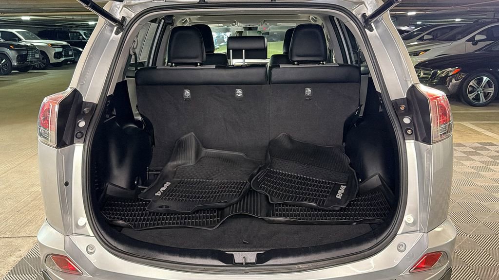 Used 2016 Toyota RAV4 Limited image 14