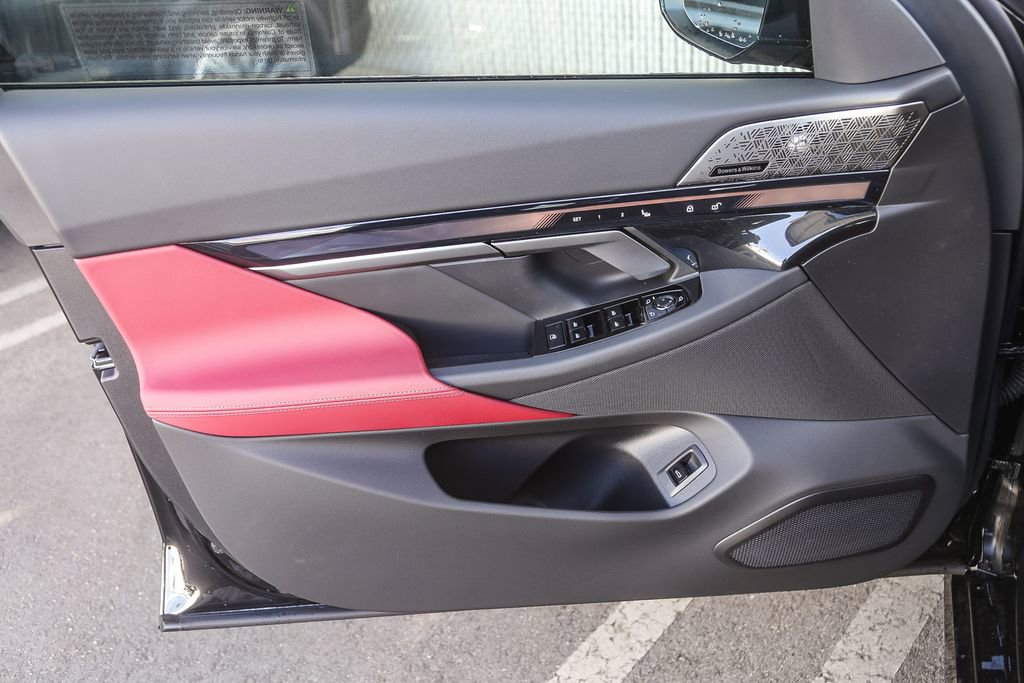 New 2026 BMW i5 eDrive40 w/ M Sport Package RWD image 17